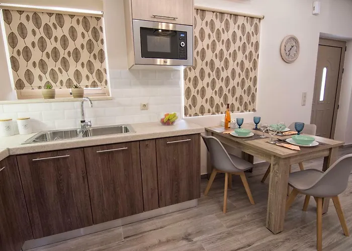 Pasiphae New Sea & *